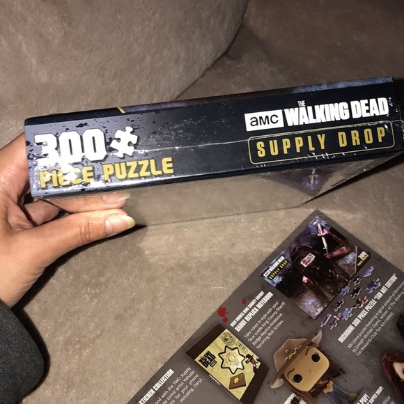 AMC The Walking Dead official Supply Drop Michonne 300 piece puzzle New - Picture 3 of 5
